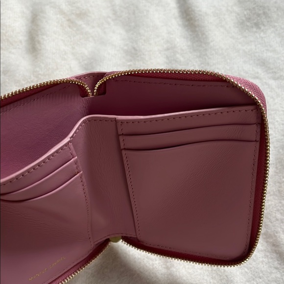 Pink Wallet - Picture 5 of 5